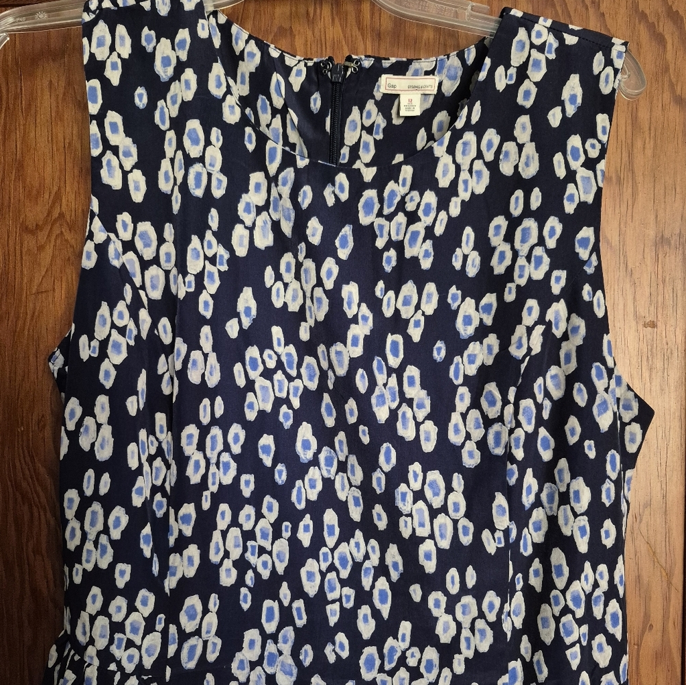 GAP Navy and White Patterned Sleeveless Blouse